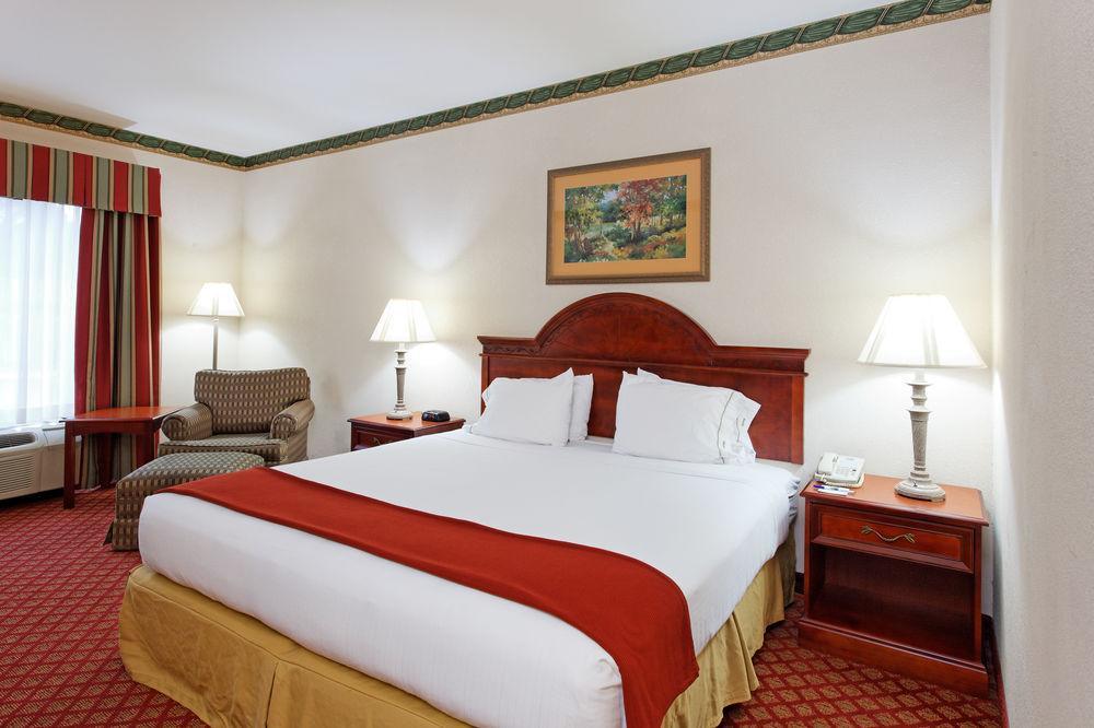 Holiday Inn Express & Suites Tupelo By Ihg Pokoj fotografie