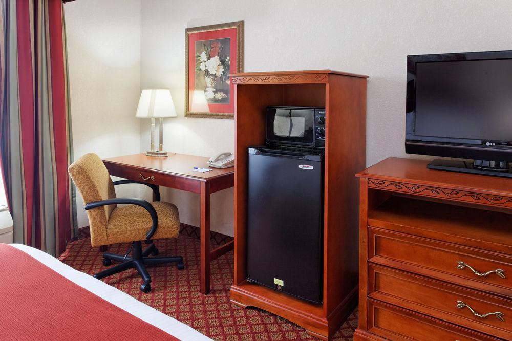 Holiday Inn Express & Suites Tupelo By Ihg Pokoj fotografie